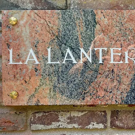 La Lanterne *